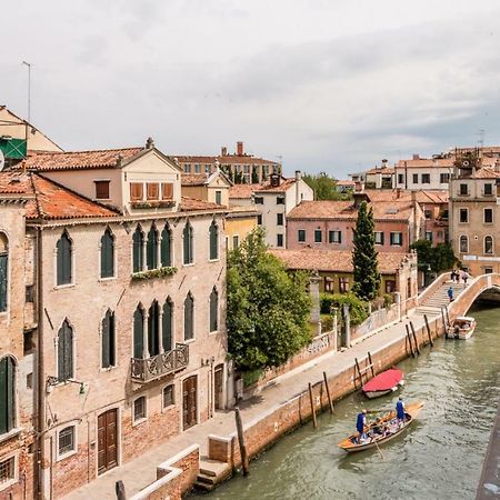 Carmini Canal View And Balcony With Lift ヴェネツィア エクステリア 写真