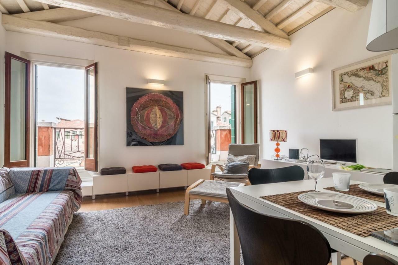 Carmini Canal View And Balcony With Lift ヴェネツィア エクステリア 写真