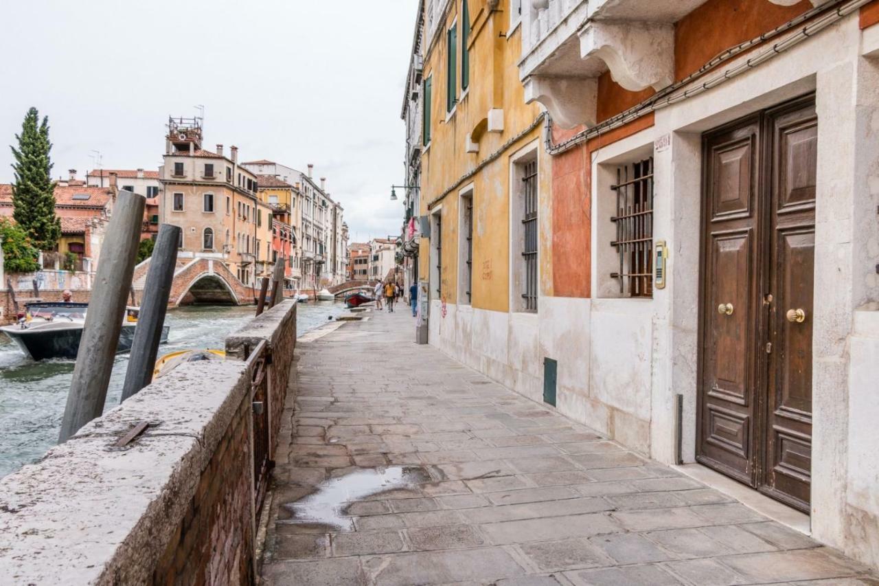 Carmini Canal View And Balcony With Lift ヴェネツィア エクステリア 写真