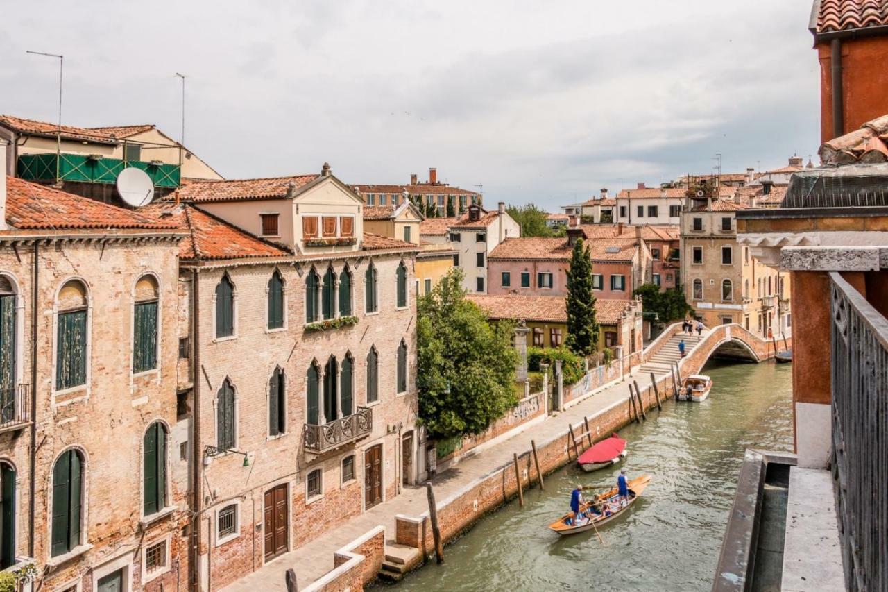 Carmini Canal View And Balcony With Lift ヴェネツィア エクステリア 写真
