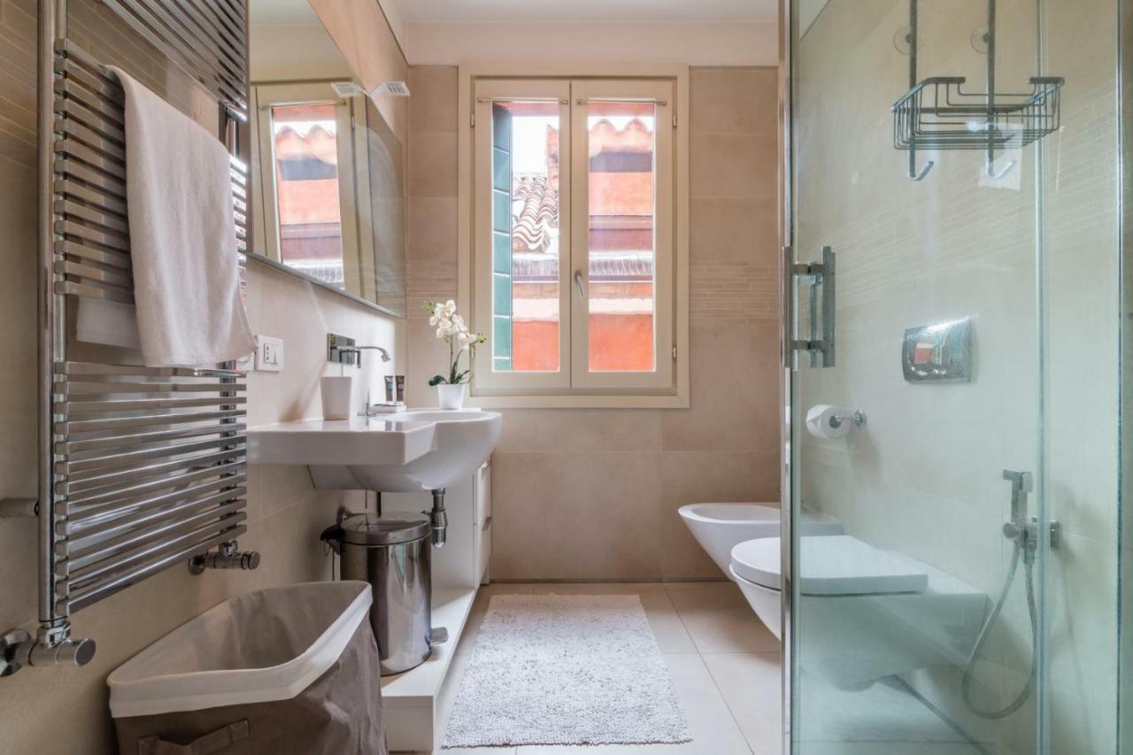 Carmini Canal View And Balcony With Lift ヴェネツィア エクステリア 写真